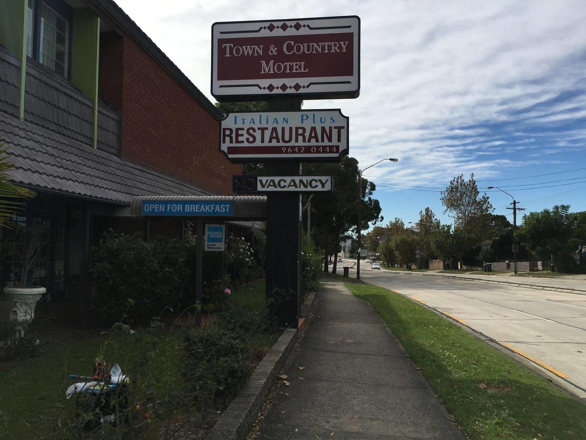 Town And Country Motel Sydney Bagian luar foto