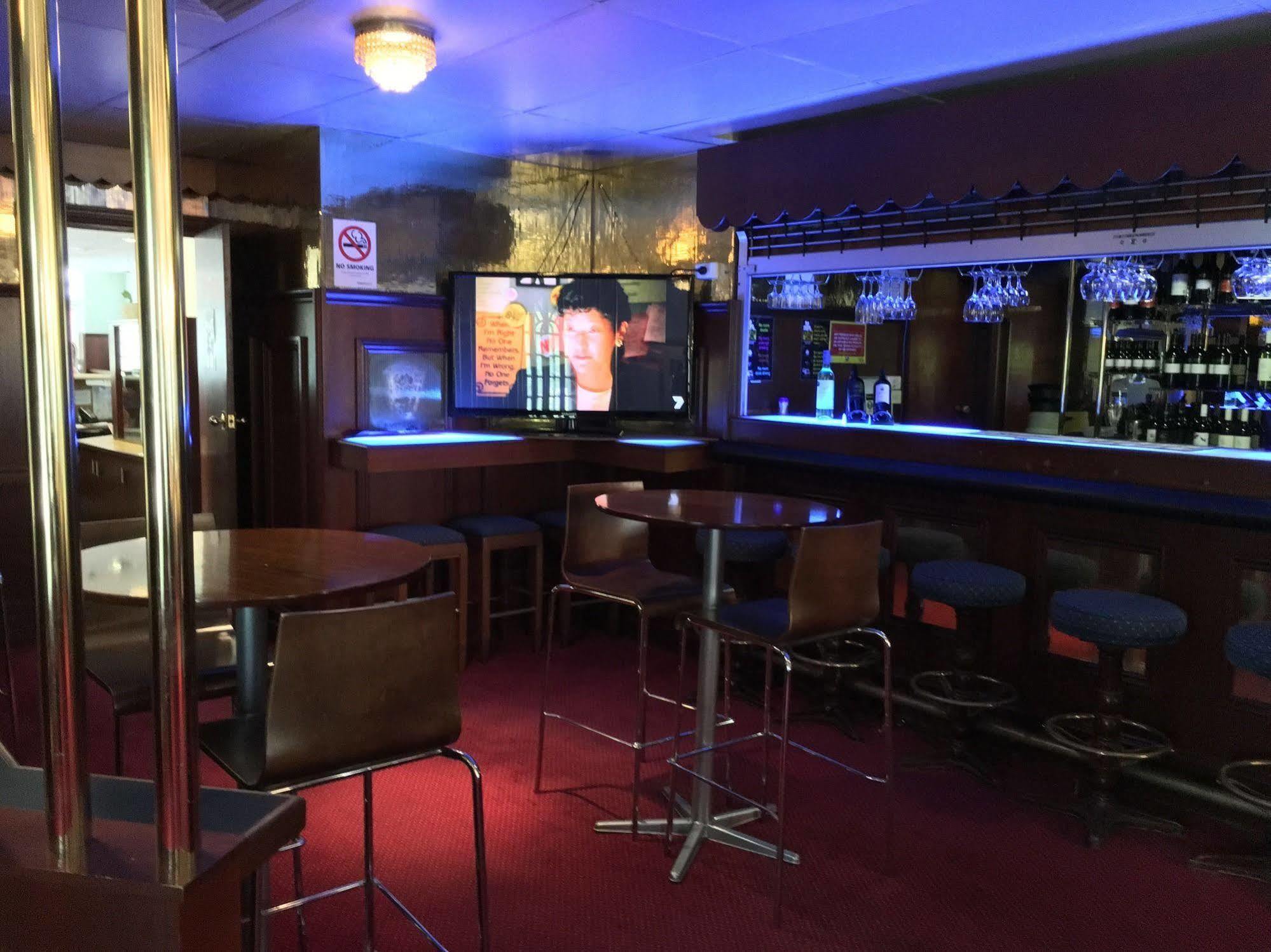 Town And Country Motel Sydney Bagian luar foto