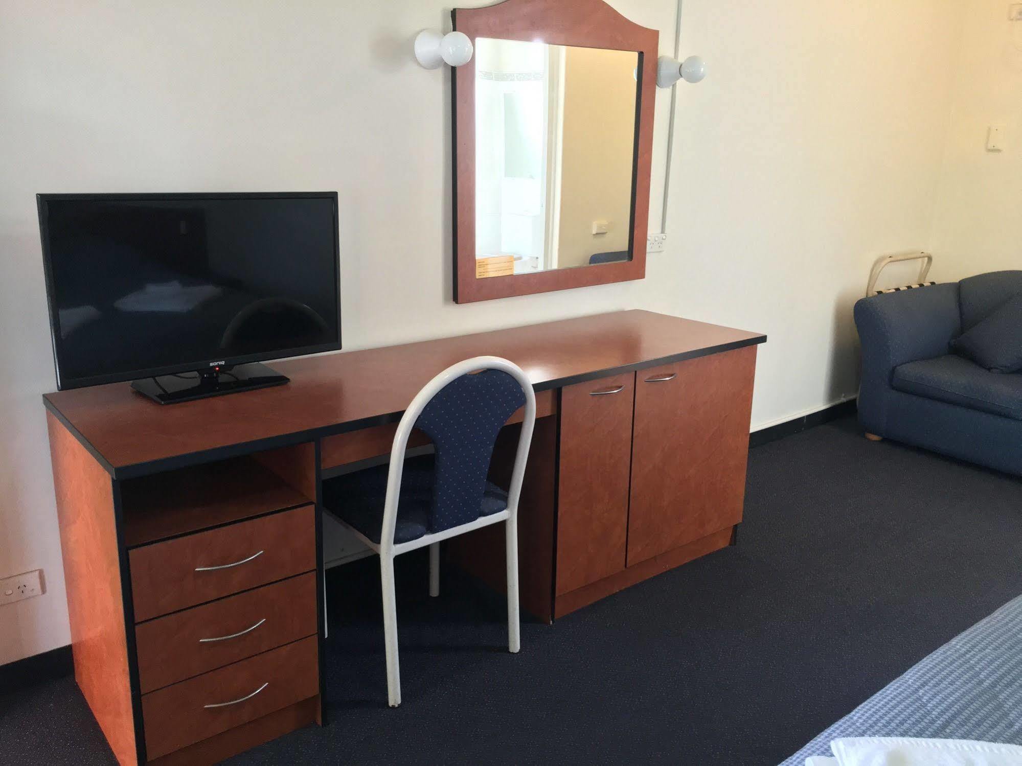 Town And Country Motel Sydney Bagian luar foto