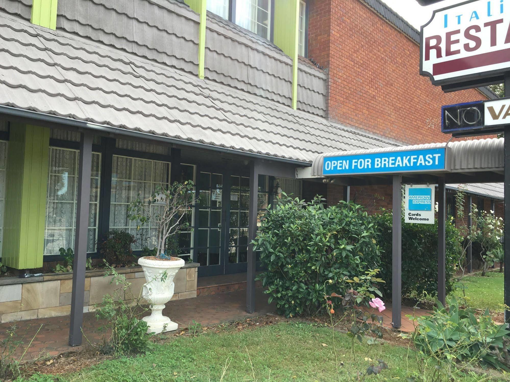 Town And Country Motel Sydney Bagian luar foto