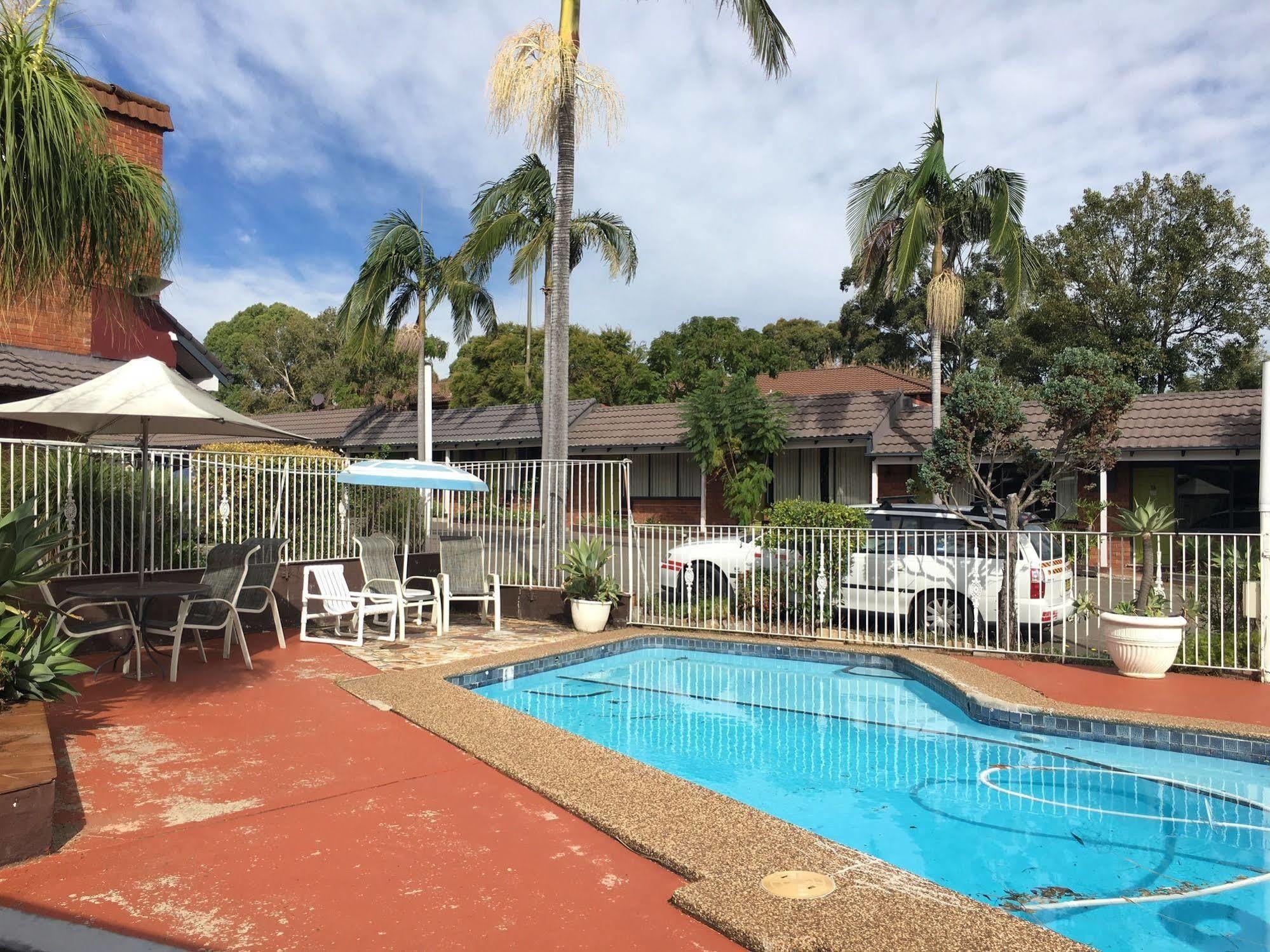 Town And Country Motel Sydney Bagian luar foto